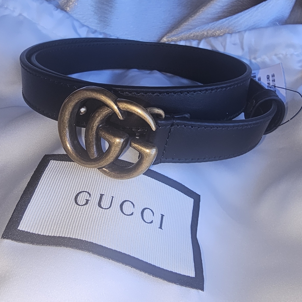 Gucci Black Belt with Gold GG Emblem - Picture 2 of 5